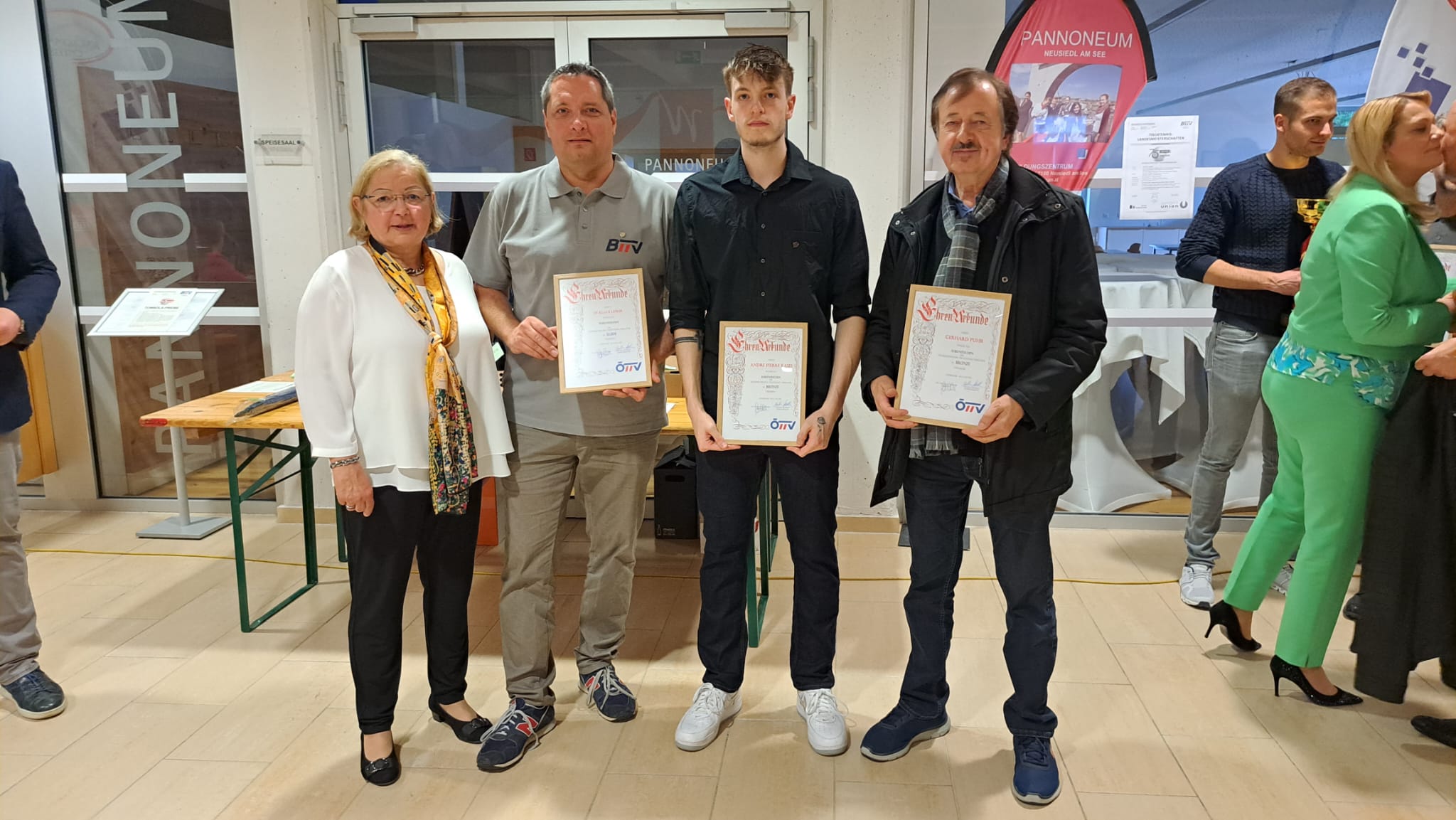 Ehrungen für Spieler des UTTC Town & Country Haus Oberwart